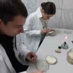 Дослідження мікробіоти ґрунту ЗВО спеціальності “Агрономія” в новій лабораторії мікробіології та фітопатології